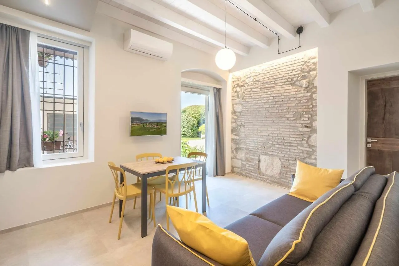 סן פליס דל בנאקו Palazzo Trevignane Appartamento La Bella Scuderia 0*, סן פליס דל בנאקו איטליה
