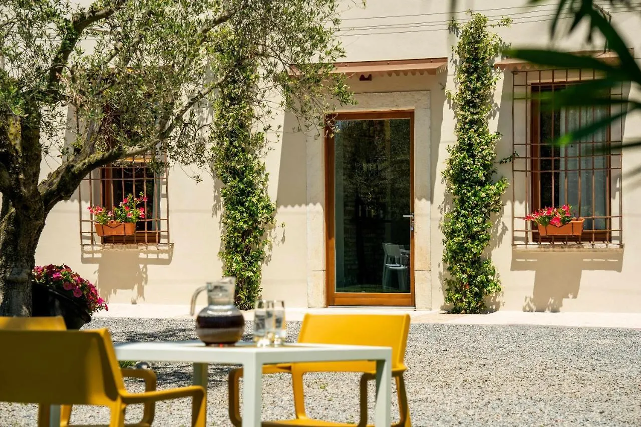 Apartment Palazzo Trevignane Appartamento La Bella Scuderia San Felice del Benaco