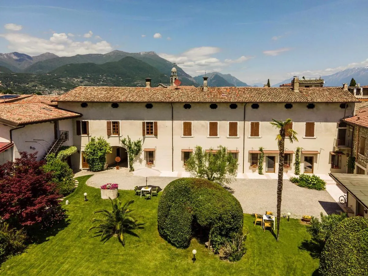 Apartment Palazzo Trevignane Appartamento La Bella Scuderia San Felice del Benaco